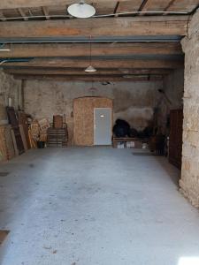 Fotografia z galérie ubytovania Maison vigneronne 8p / jardin / parking v destinácii Gigean