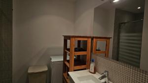 Kúpeľňa v ubytovaní Maison vigneronne 8p / jardin / parking