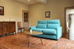 Gallery image of La tour Bocsozel in La Côte-Saint-André +16 photos