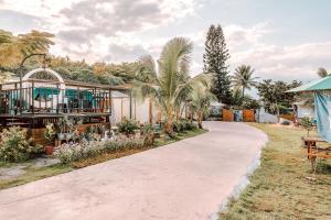 Zahrada ubytování 踏浪星辰Camp + 26 fotografií