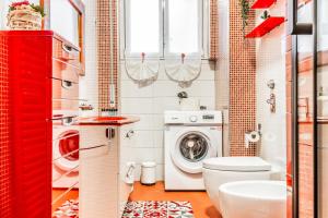 Ένα μπάνιο στο Marilyn House Rho Fiera 10min - Netflix & Design +14 φωτογραφίες