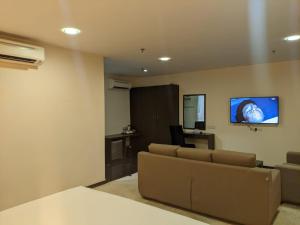 TV o dispositivi per l'intrattenimento presso The View Hotel