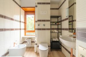 Ένα μπάνιο στο Quieta 6 - Renovated 70s Apartment - ItalyWeGo +49 φωτογραφίες
