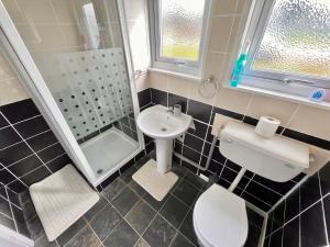 Vannituba majutusasutuses Great Yarmouth - Chalet - Sleeps 5 - Parking +21 fotot