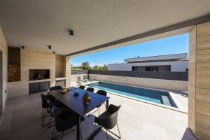 Swimmingpoolen hos eller tæt på Villa Anlero ZadarVillas