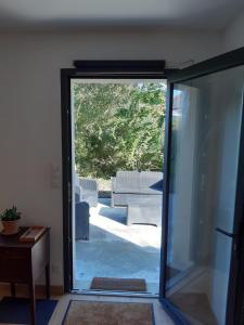 Πισίνα στο ή κοντά στο F2 Centre Bourg à 10min GR34 et plages
