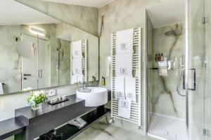 Plinius Lifestyle Hotel Lake Como的一间浴室