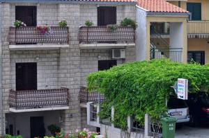 Fotografie z fotogalerie ubytování Apartments and Rooms Ljuba v destinaci Makarska