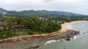 Naturlandskabet i nærheden af resortet + 34 billeder