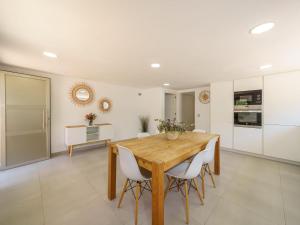 Η κουζίνα ή μικρή κουζίνα στο Holiday Home Conchita by Interhome +24 φωτογραφίες
