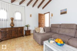 Część wypoczynkowa w obiekcie Villa Nani by Abahana Villas