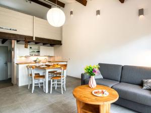 Η κουζίνα ή μικρή κουζίνα στο Apartment Hameau du courant-2 by Interhome