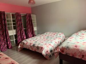 Afbeelding uit fotogalerij van Gite Maison Bonheur in Ville-en-Selve