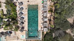 The swimming pool at or close to Finca Hotel Rural Es Turó