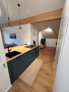 Televisyen dan/atau pusat hiburan di Apartment Virgo7 - stylisch, neuerbaut und topausgestattet +8 gambar