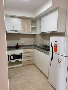 Dapur atau dapur kecil di PISO 7 Edif Alarif Trench +9 gambar