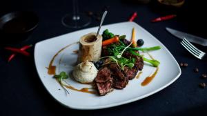 the country house内部或周边提供的食物