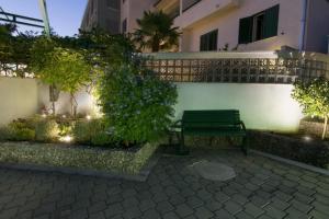 Vonkajšia záhrada v ubytovaní Apartments Gianni
