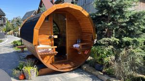 Vonkajšia záhrada v ubytovaní Apartamenty Dwupoziomowe Na Dwa Widoki z Jacuzzi & Sauna