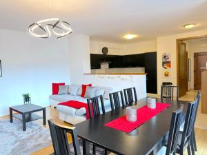 Spacious 3-bedroom with Balcony & Free Parking 1075 Budapest, Kazinczy utca 52/A kép - 2