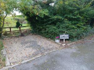 Κήπος έξω από το Little Green Carraige