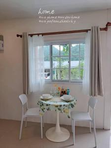 พื้นที่นั่งเล่นของ sleep private khaoya unit03