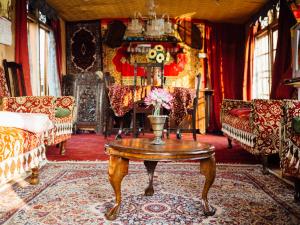 Veena Palace Group Of Houseboats的休息区