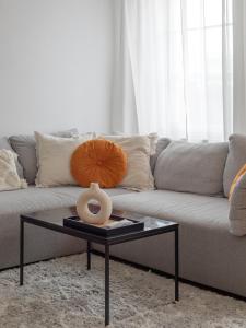 A seating area at TheMarketFlat Schöne Wohnung im Stadtzentrum