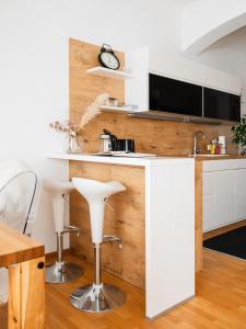 A kitchen or kitchenette at TheMarketFlat Schöne Wohnung im Stadtzentrum