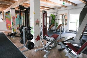 The fitness centre and/or fitness facilities at A part alatt Apartman