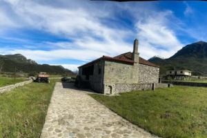 Φωτογραφία από το άλμπουμ του Secluded house Vjosa river σε Kanikol