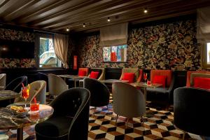 Posezení v ubytování UNAHOTELS Ala Venezia-Adults 16