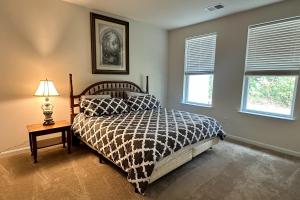 Ένα ή περισσότερα κρεβάτια σε δωμάτιο στο Friendship Creek --- 35039 Dundee St