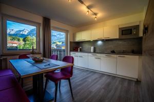 Kuchyň nebo kuchyňský kout v ubytování Tiroler Alpblick Appartements