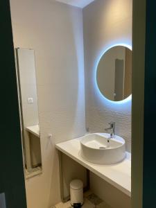 Kúpeľňa v ubytovaní Maison de maître Les toiles à Elise