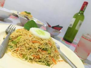 Foto dalla galleria di Grand Refuge wilpathu safari Home made foods Bikes Bicycles Tuk tuk Bird view Lake jogging a Anuradhapura