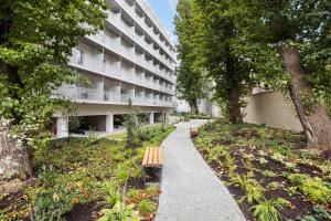 Aparthotel City Break Plac Wolności 6外面的花园