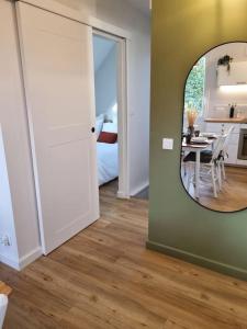 Foto dalla galleria di Le perchoir de Pibri - Les apparts de Maddy a Meyssac