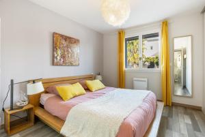 Ảnh trong thư viện ảnh của "La scandinave" SPA et jardin luxuriant ở Cers