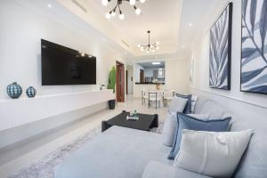 Sjónvarps- og/eða afþreyingartæki á StayShort - Exceptional 1bedroom apartment in the heart of Downtown +37 myndir