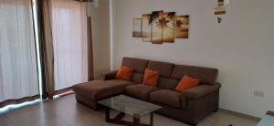 Foto dalla galleria di Cozy Private room in apartment in Ħal Safi, Malta a Safi