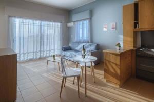 Η κουζίνα ή μικρή κουζίνα στο CHIOS HOTEL