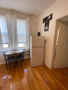 Dapur atau dapur kecil di Comfy Getaway Private Apt-Studio