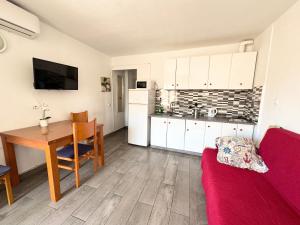 Kuchyň nebo kuchyňský kout v ubytování Apartsalou Bilbao