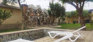 Un jardín fuera de Club Resort Kulob