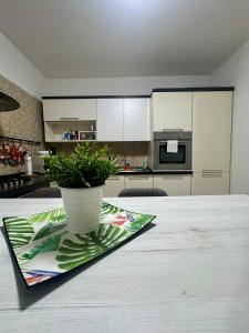 Photo de la galerie de l'établissement Casa Alessio - Elegante Appartamento nel Cuore di Cesano Maderno, à Cesano Maderno