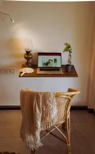 TV a/nebo společenská místnost v ubytování Ocean Bliss by Sugar Coliving