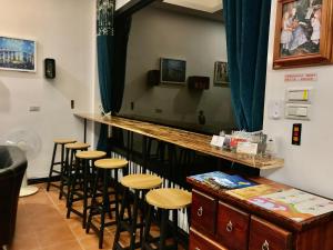 El lounge o bar de 小小鋼琴家民宿&文創旁地點讚市中心