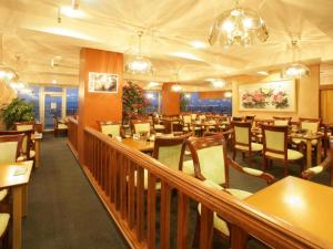 Restaurace v ubytování Ichimanri Hotel Golden Century