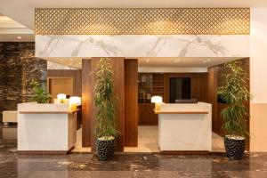 Móttaka eða anddyri á Movenpick hotel Sarajevo
 +37 myndir
